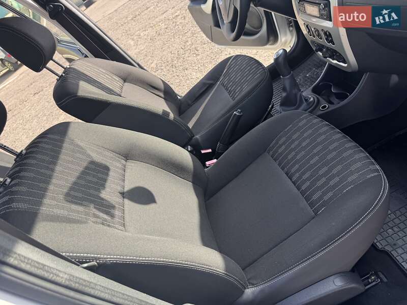 Универсал Dacia Logan MCV 2012 в Ровно фото 36 Универсал Dacia Logan MCV 2012 в Ровно