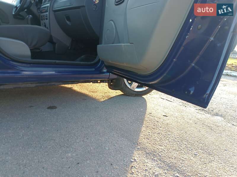 Універсал Dacia Logan MCV 2007 в Ємільчиному фото 15 Універсал Dacia Logan MCV 2007 в Ємільчиному