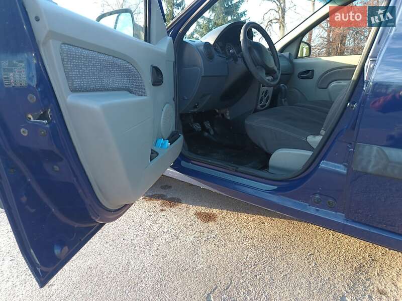 Універсал Dacia Logan MCV 2007 в Ємільчиному фото 20 Універсал Dacia Logan MCV 2007 в Ємільчиному
