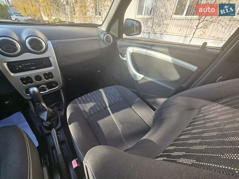 Универсал Dacia Logan MCV 2012 в Полтаве