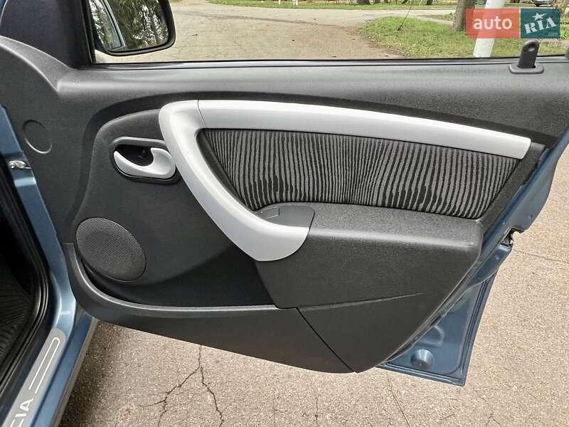 Універсал Dacia Logan MCV 2010 в Умані