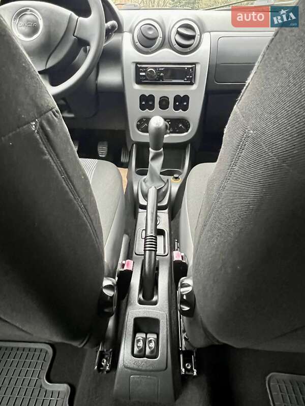 Універсал Dacia Logan MCV 2010 в Умані