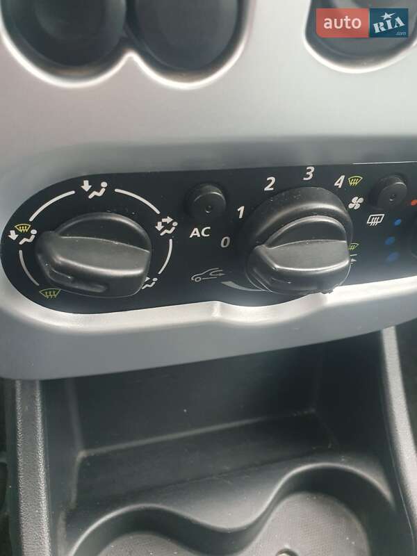 Универсал Dacia Logan MCV 2012 в Ровно