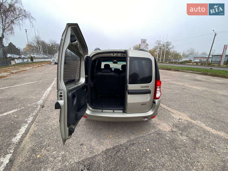 Універсал Dacia Logan MCV 2012 в Кропивницькому