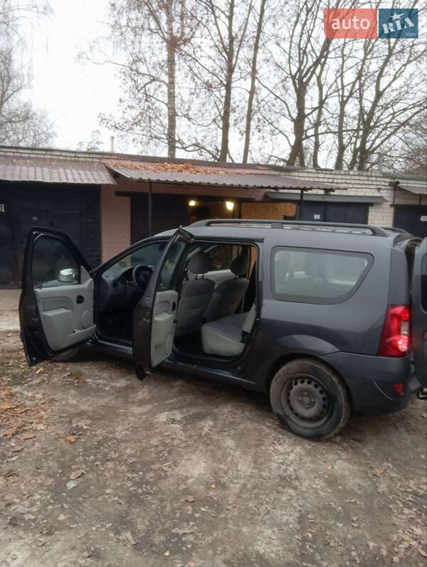 Универсал Dacia Logan MCV 2008 в Чернигове