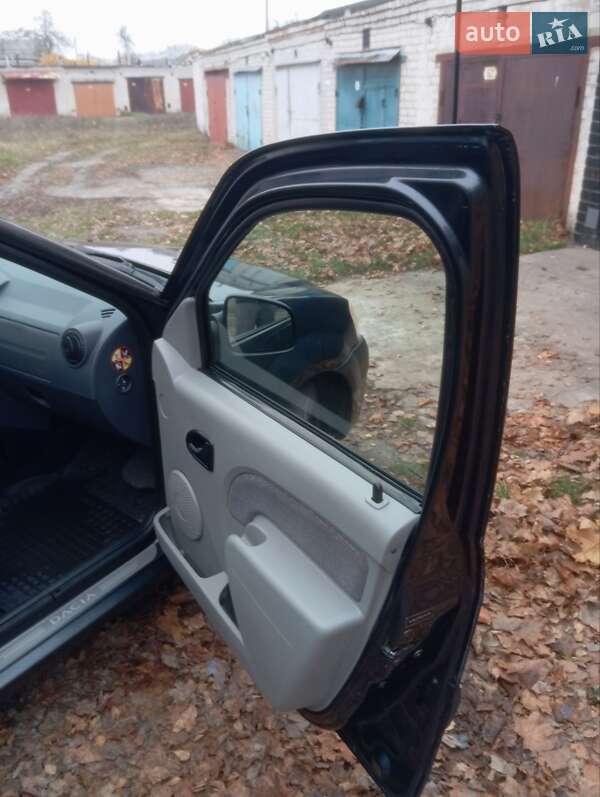 Универсал Dacia Logan MCV 2008 в Чернигове