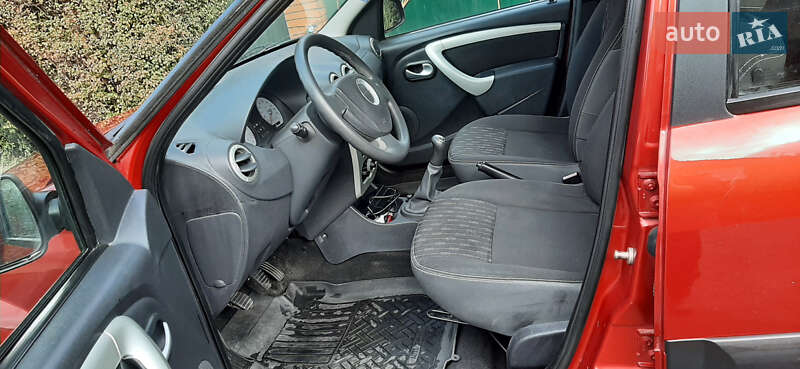 Универсал Dacia Logan MCV 2011 в Чернигове фото 37 Универсал Dacia Logan MCV 2011 в Чернигове