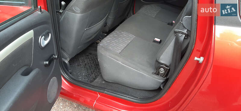 Универсал Dacia Logan MCV 2011 в Чернигове фото 41 Универсал Dacia Logan MCV 2011 в Чернигове