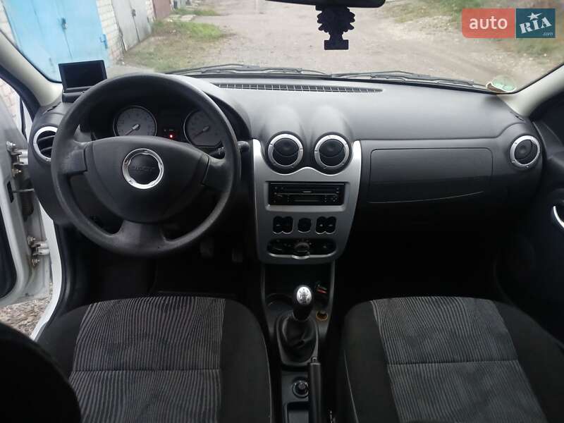 Універсал Dacia Logan MCV 2010 в Черкасах фото 15 Універсал Dacia Logan MCV 2010 в Черкасах