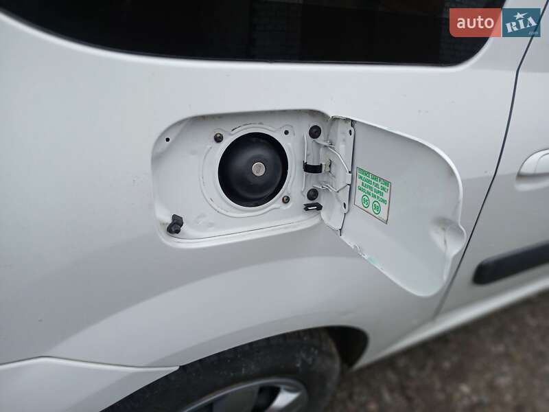 Універсал Dacia Logan MCV 2010 в Черкасах фото 18 Універсал Dacia Logan MCV 2010 в Черкасах