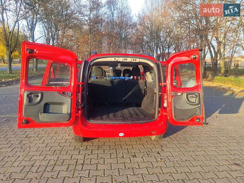 Універсал Dacia Logan MCV 2011 в Миргороді