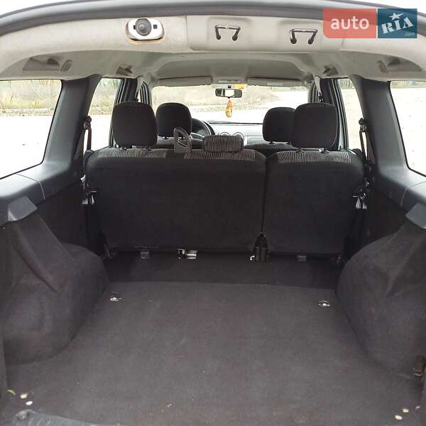 Универсал Dacia Logan MCV 2009 в Марганце