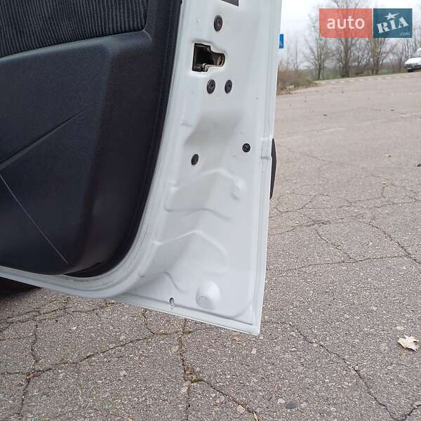 Универсал Dacia Logan MCV 2009 в Марганце