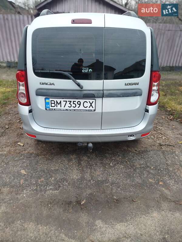Универсал Dacia Logan MCV 2011 в Путивле