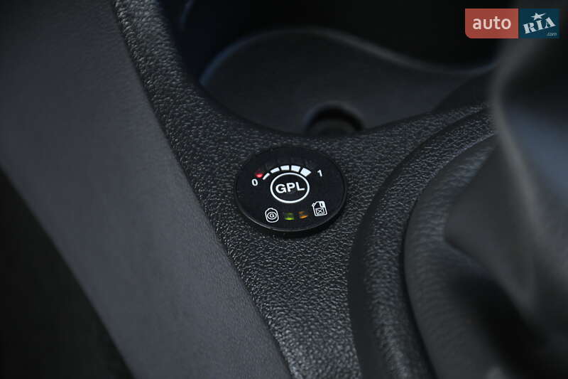 Универсал Dacia Logan MCV 2012 в Бердичеве фото 17 Универсал Dacia Logan MCV 2012 в Бердичеве