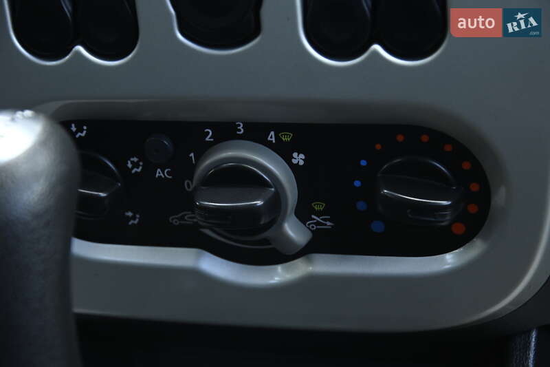 Универсал Dacia Logan MCV 2012 в Бердичеве фото 27 Универсал Dacia Logan MCV 2012 в Бердичеве