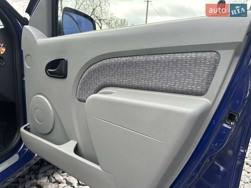 Універсал Dacia Logan MCV 2008 в Рівному