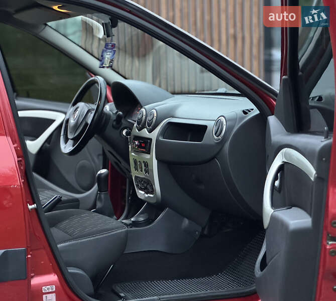 Універсал Dacia Logan MCV 2012 в Дніпрі фото 19 Універсал Dacia Logan MCV 2012 в Дніпрі