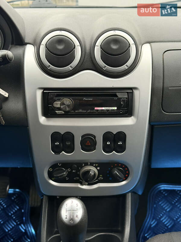 Універсал Dacia Logan MCV 2010 в Володимирі