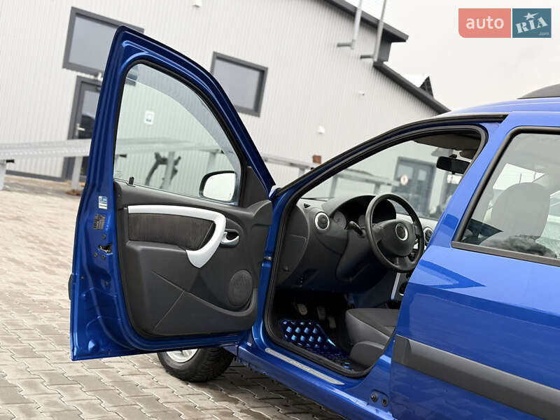 Універсал Dacia Logan MCV 2010 в Володимирі