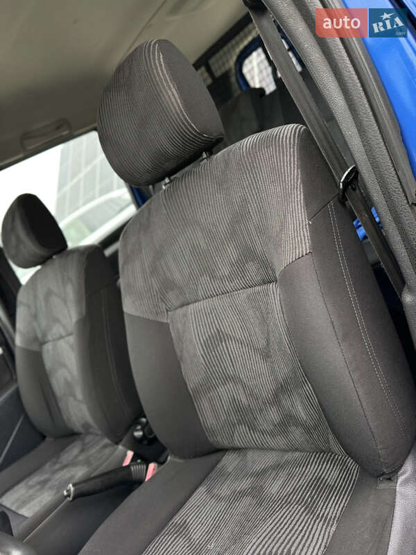 Універсал Dacia Logan MCV 2010 в Володимирі