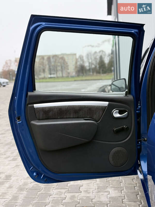 Універсал Dacia Logan MCV 2010 в Володимирі