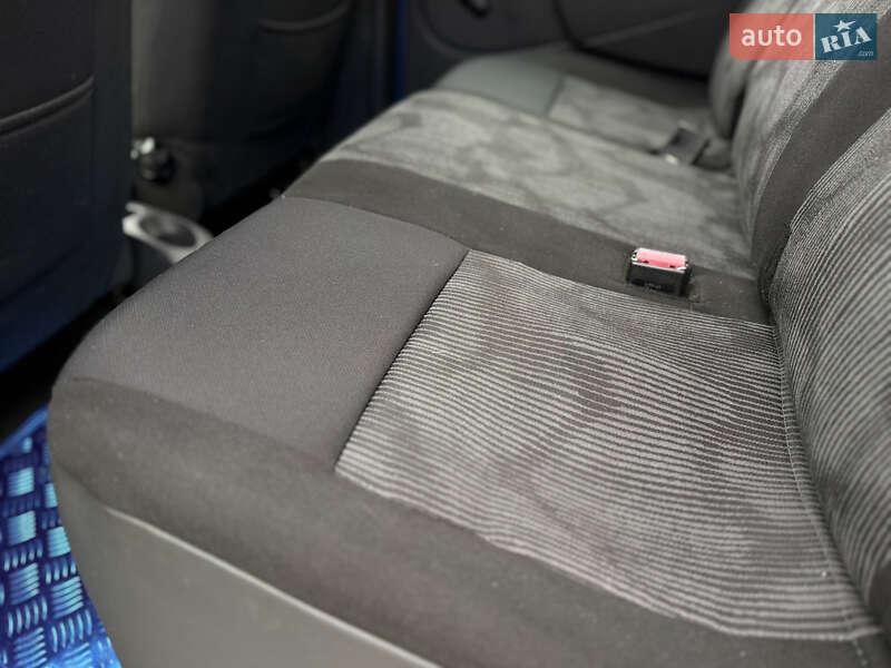 Універсал Dacia Logan MCV 2010 в Володимирі