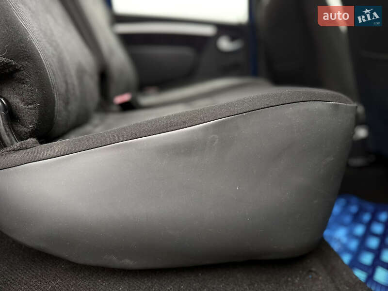 Універсал Dacia Logan MCV 2010 в Володимирі