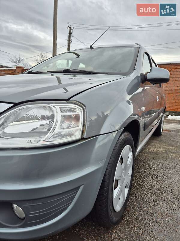 Універсал Dacia Logan MCV 2010 в Стрию