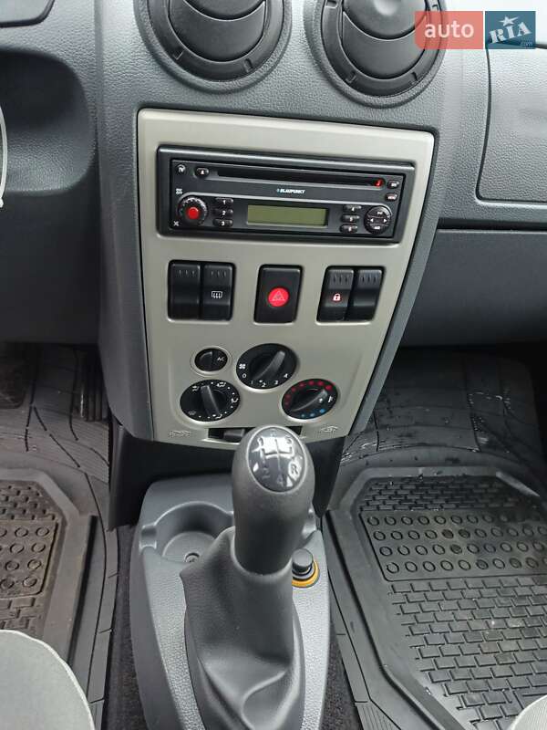 Універсал Dacia Logan MCV 2009 в Чернігові