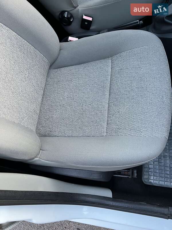 Универсал Dacia Logan MCV 2009 в Нежине фото 47 Универсал Dacia Logan MCV 2009 в Нежине