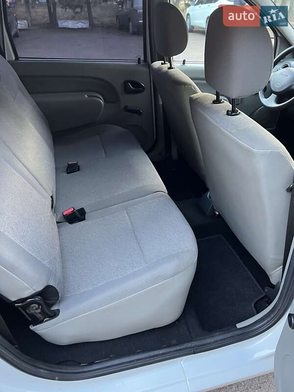 Универсал Dacia Logan MCV 2009 в Нежине фото 41 Универсал Dacia Logan MCV 2009 в Нежине