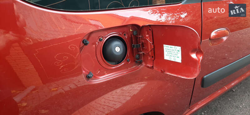 Универсал Dacia Logan MCV 2011 в Чернигове фото 64 Универсал Dacia Logan MCV 2011 в Чернигове