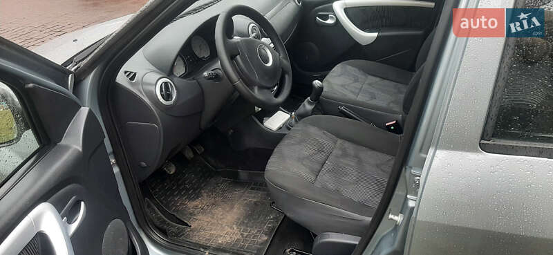 Универсал Dacia Logan MCV 2010 в Чернигове фото 18 Универсал Dacia Logan MCV 2010 в Чернигове