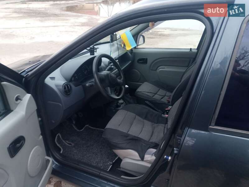 Універсал Dacia Logan MCV 2007 в Новодністровську