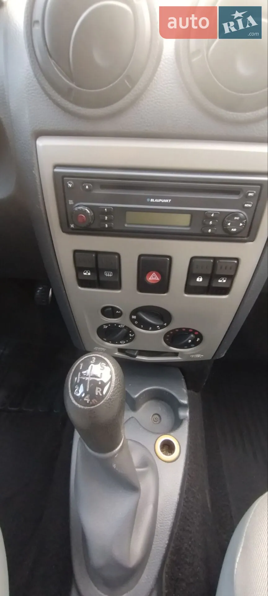2011 Dacia Logan - мініатюра 8