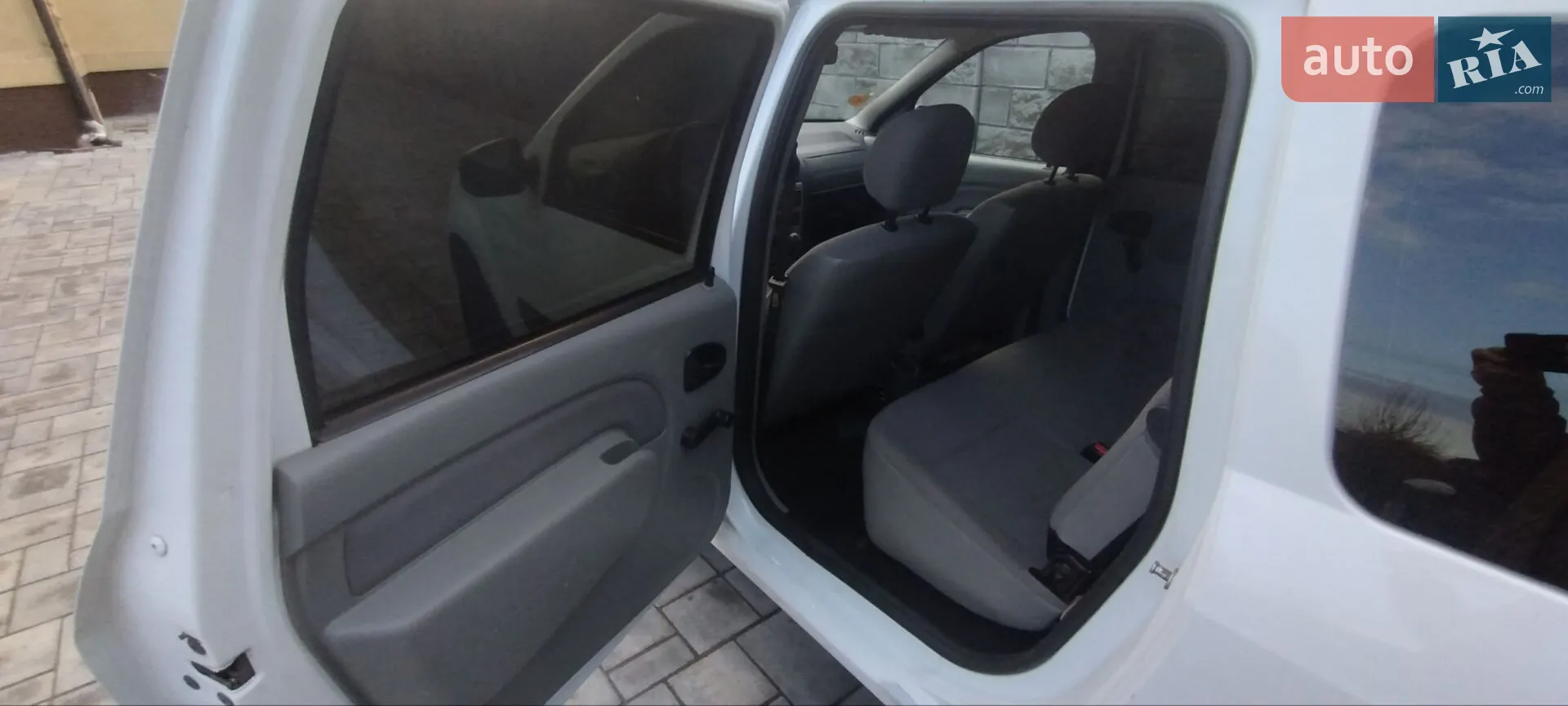2011 Dacia Logan - мініатюра 10
