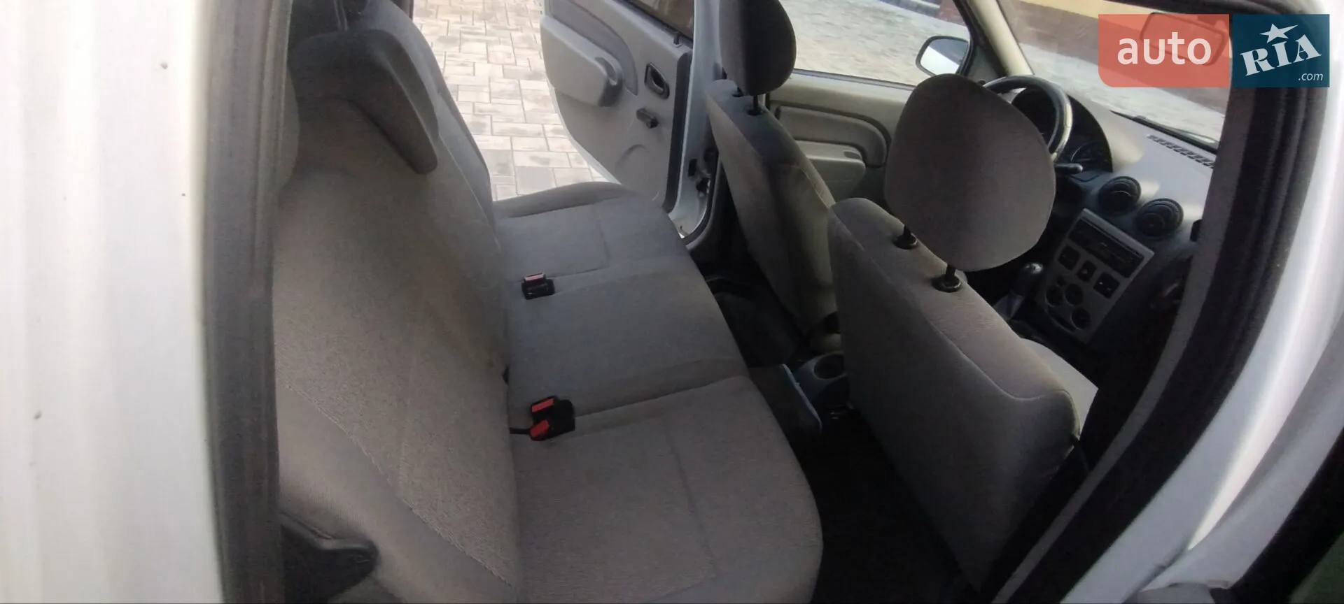 2011 Dacia Logan - мініатюра 11