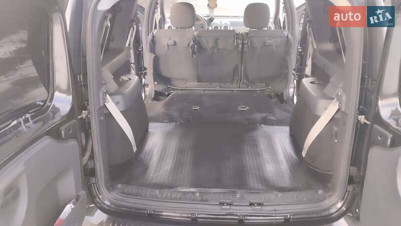 Універсал Dacia Logan MCV 2012 в Запоріжжі