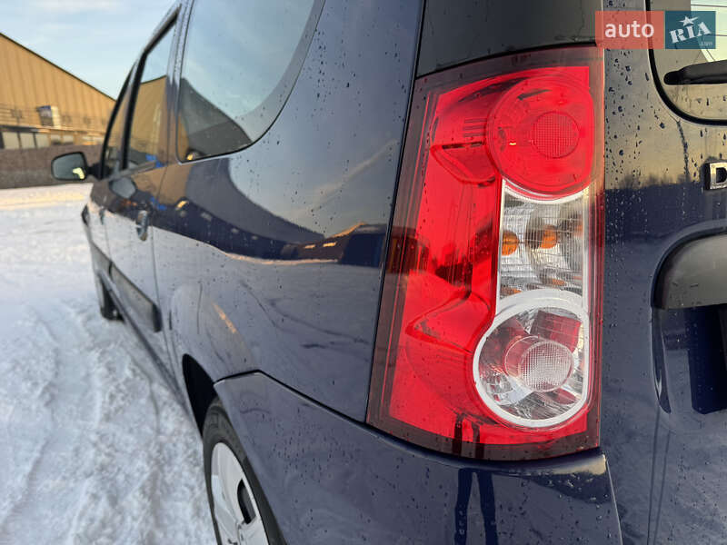 Универсал Dacia Logan MCV 2009 в Житомире