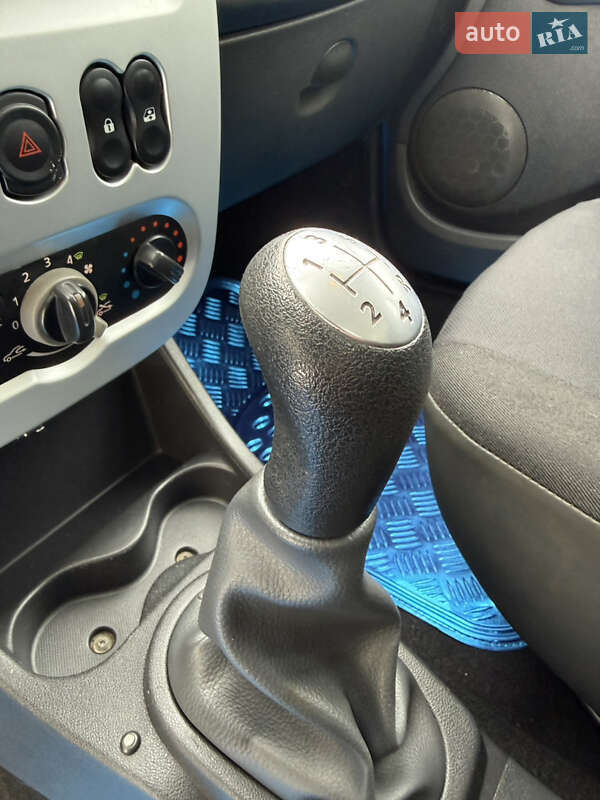 Универсал Dacia Logan MCV 2010 в Красилове