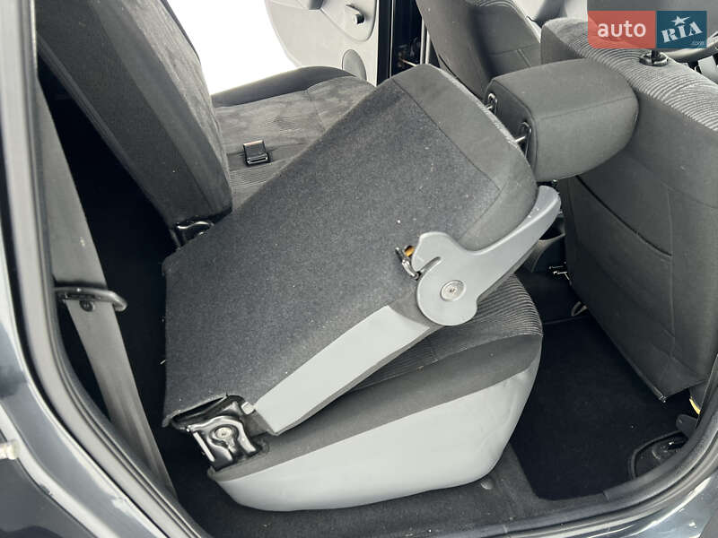 Универсал Dacia Logan MCV 2010 в Луцке фото 65 Универсал Dacia Logan MCV 2010 в Луцке