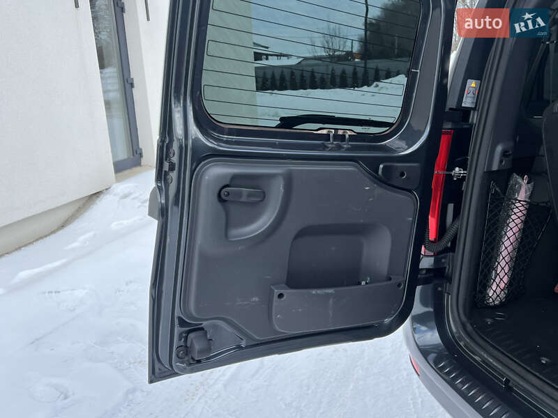 Универсал Dacia Logan MCV 2010 в Луцке фото 71 Универсал Dacia Logan MCV 2010 в Луцке