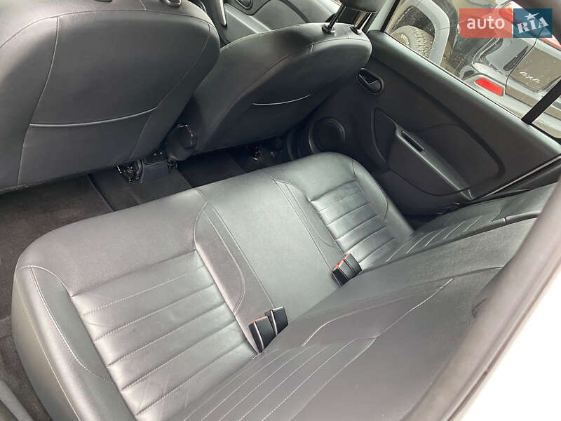 Универсал Dacia Logan MCV 2016 в Ровно