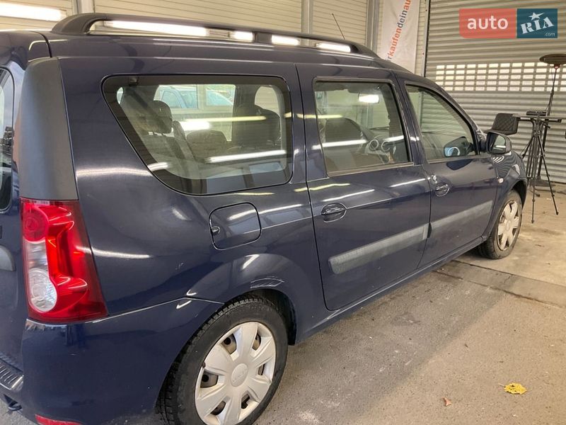 Седан Dacia Logan MCV 2010 в Ивано-Франковске