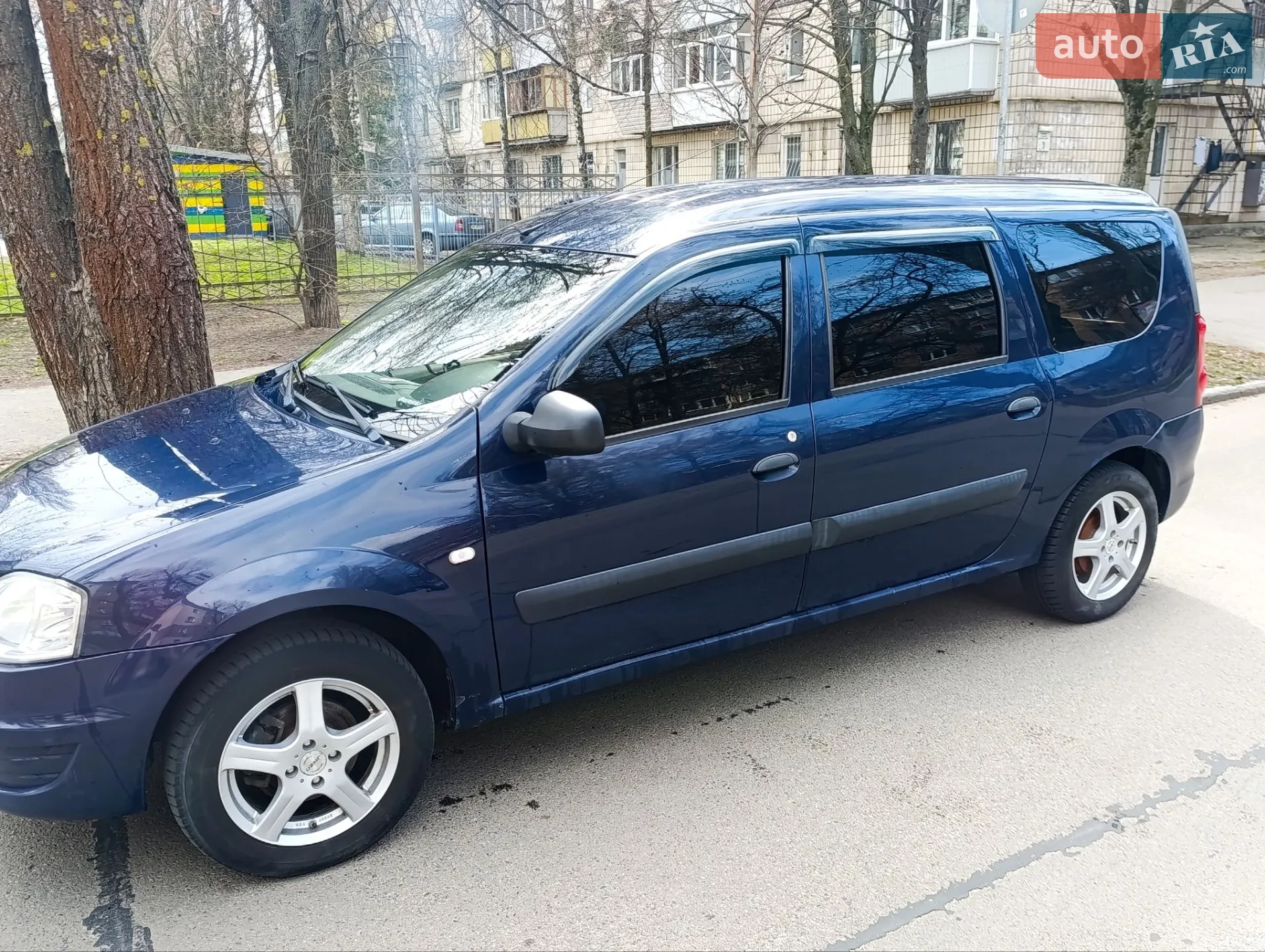 2010 Dacia Logan - мініатюра 2