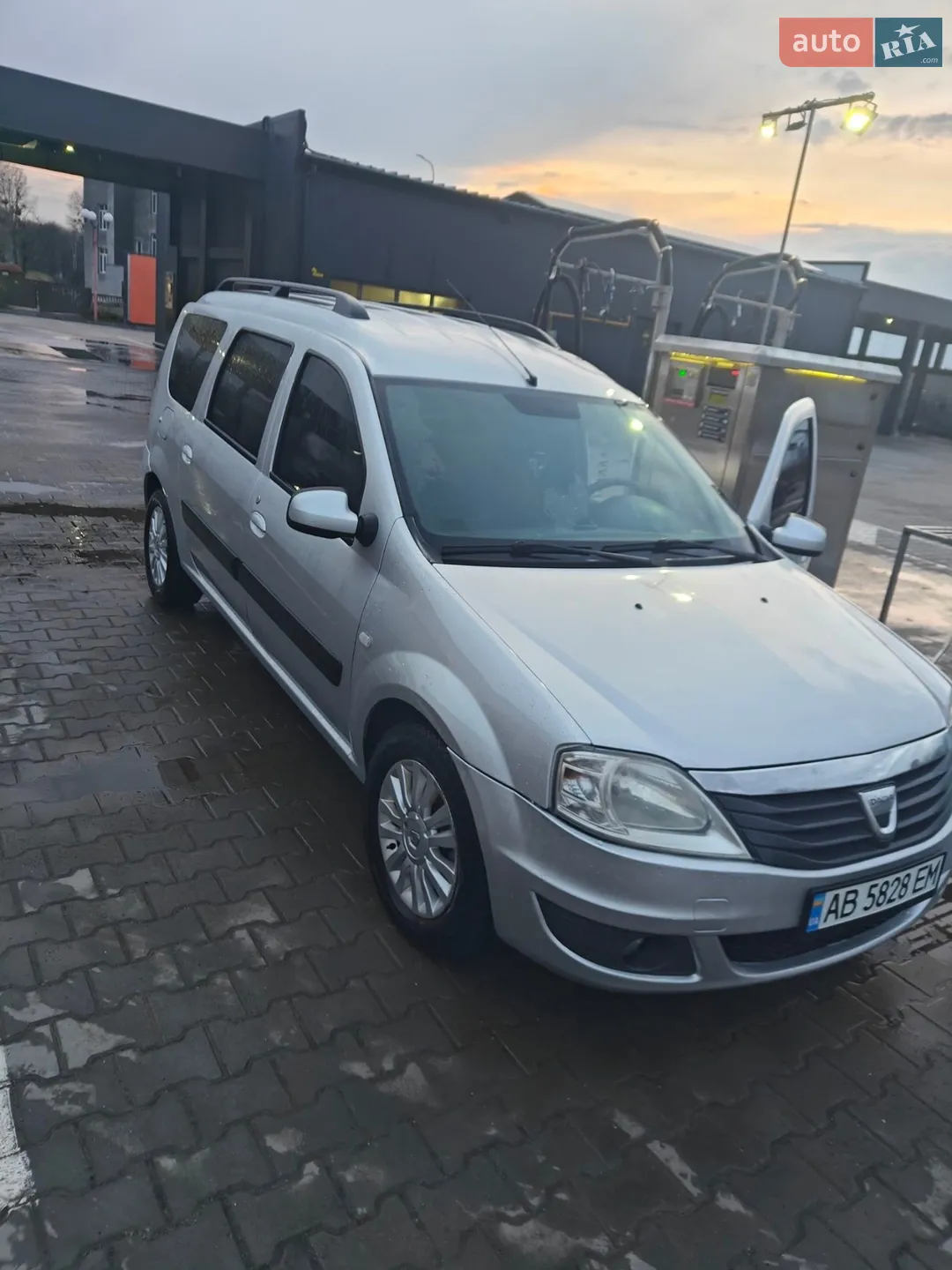 2011 Dacia Logan - мініатюра 8