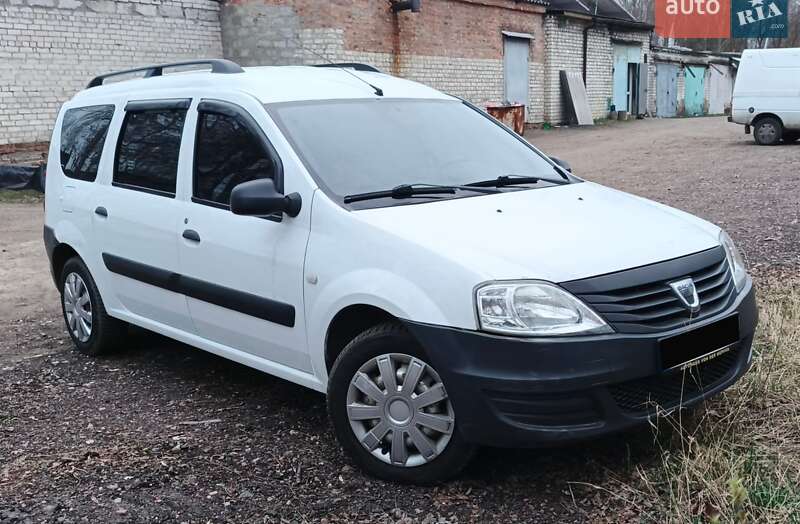 Универсал Dacia Logan MCV 2011 в Чернигове