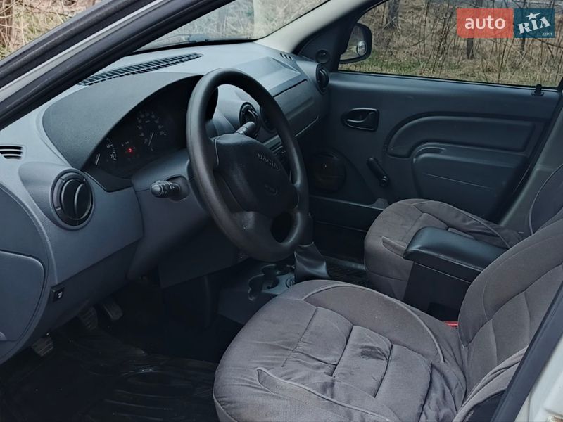 Универсал Dacia Logan MCV 2011 в Чернигове
