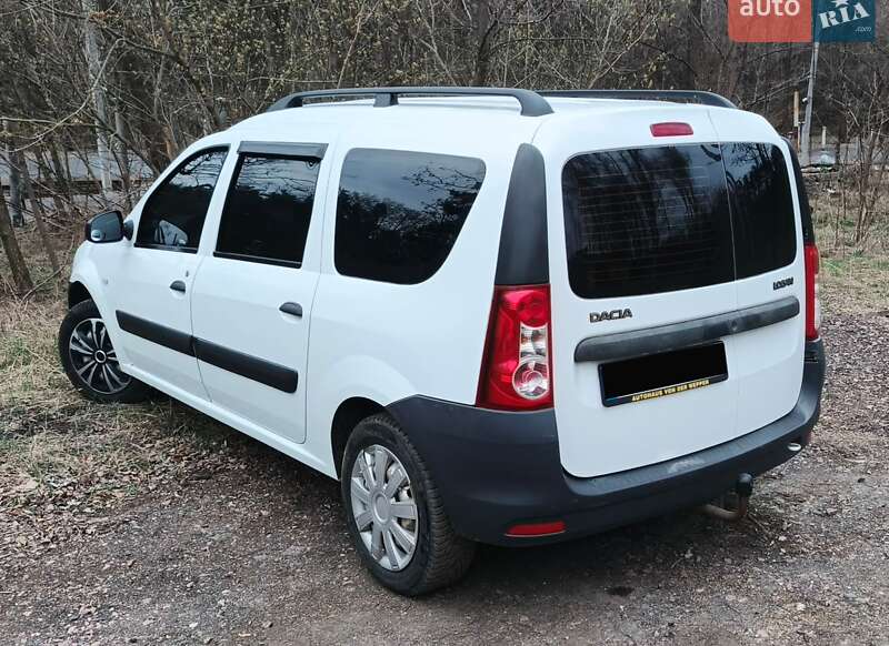 Универсал Dacia Logan MCV 2011 в Чернигове